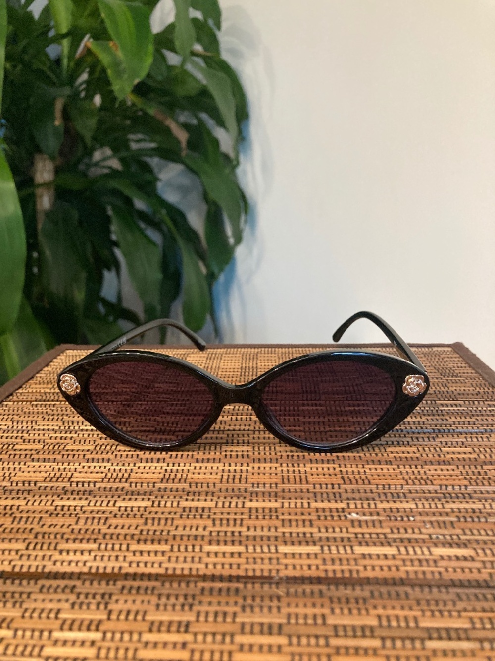 Gold Rose Accent Cat Eye Sunglasses (81097)